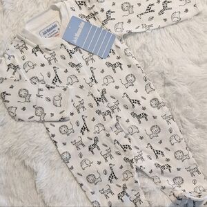 🦒 JoJo Maman Bebe footed sleeper! NWT 🦒